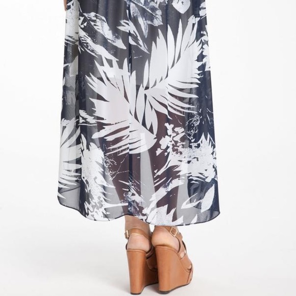 🆕 Vince Camuto High Low Skirt - Picture 4 of 8